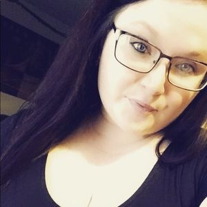 Meet your Posher, Marissa